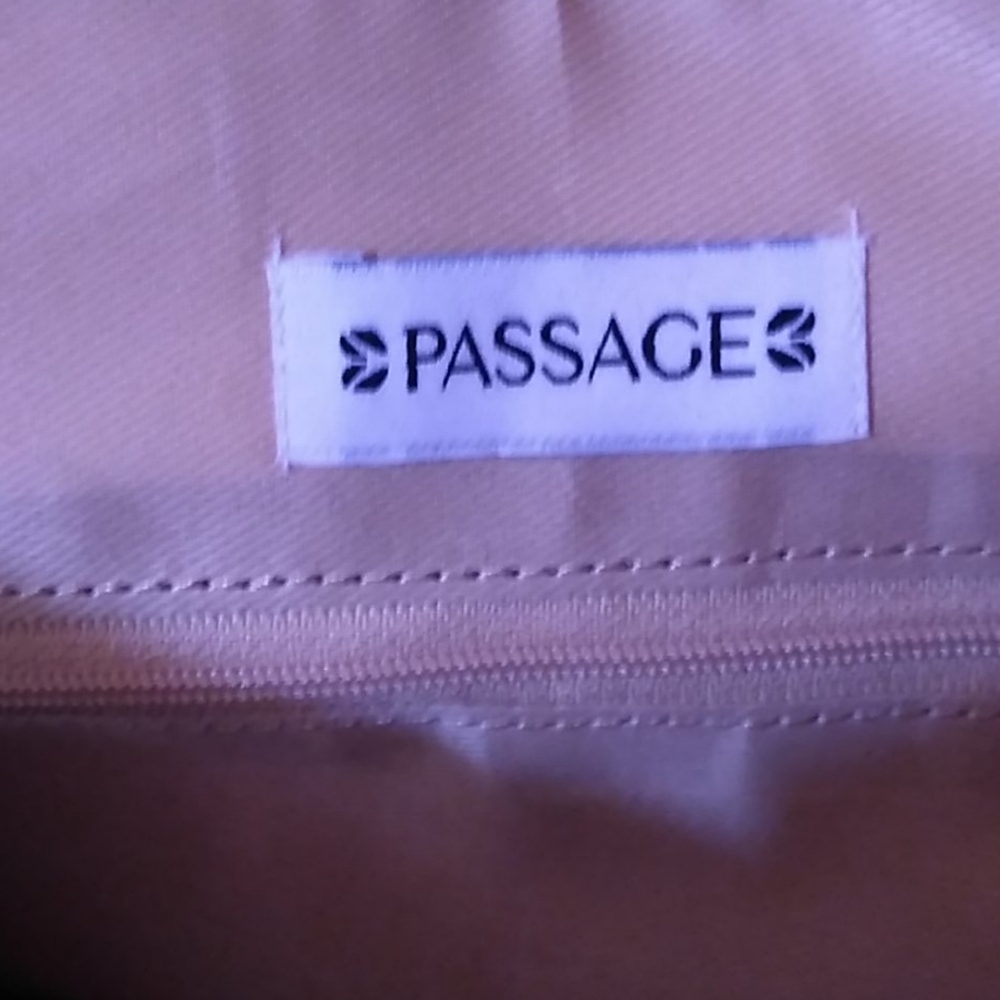 New Chic Leather Fringe Crossover Bag. Gem